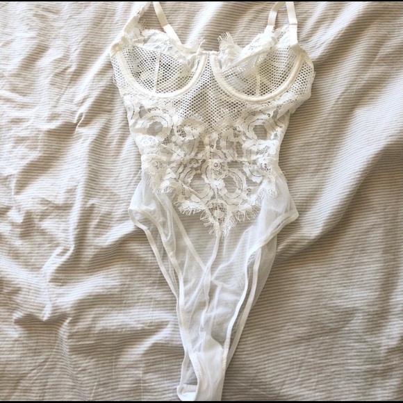 House of CB White Lingerie - Picture 2 of 5